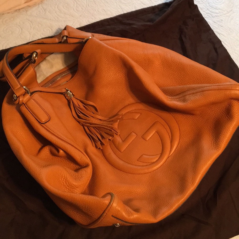 Authentic large Gucci bag. Orange.
